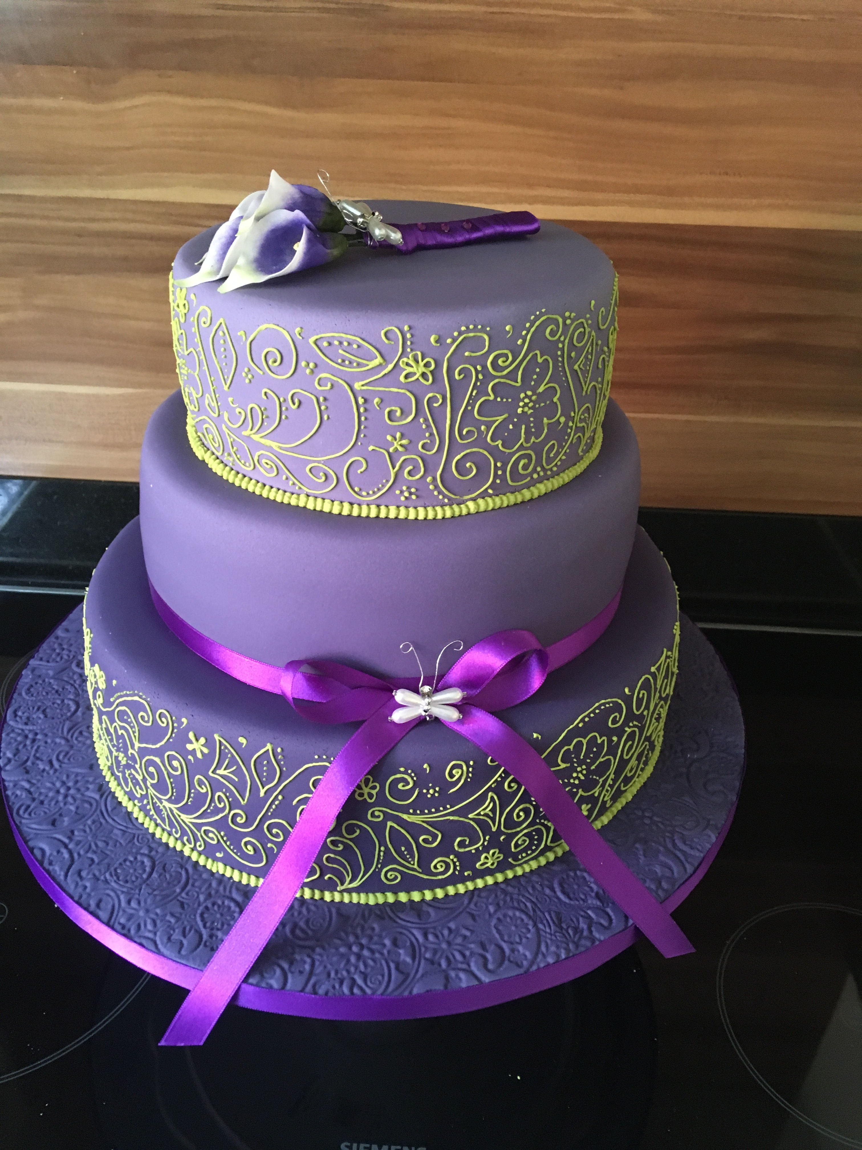 Purple & Green wedding cake 